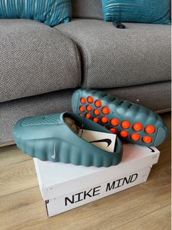 Nike Mind 001