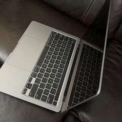 MacBook Pro M1 2020 Model