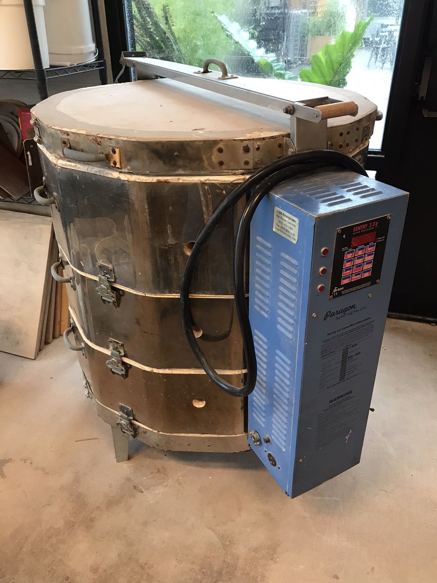 Paragon TNF 823 Kiln, Pottery
