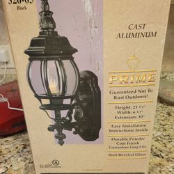Cast Aluminum Outdoor Wall Lights