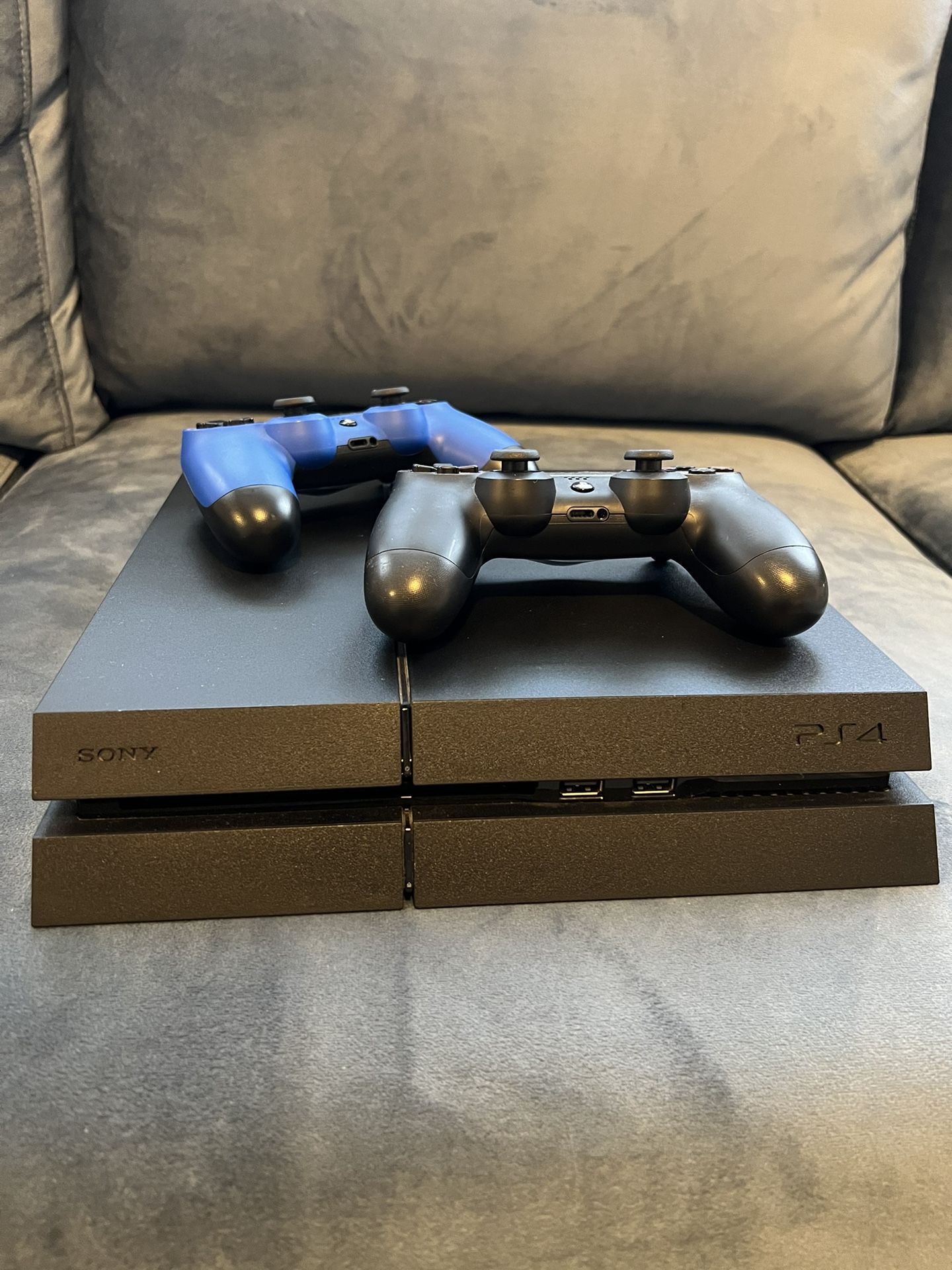 PlayStation 4 Console