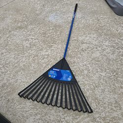 Kobalt 30 inch Poly Leaf Rake
