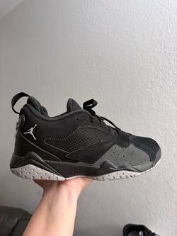 Jordan Low-Top Black Sneakers