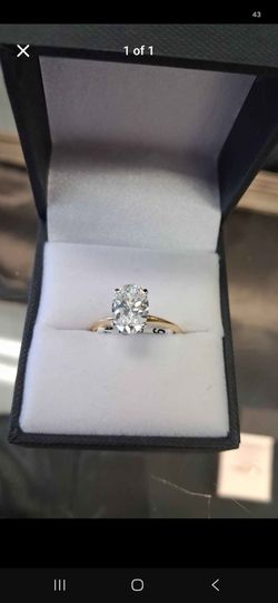 Lab grown engagement ring