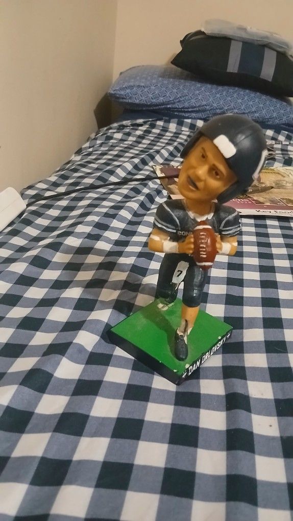 Connecticut Football Dan Dalowsky Figure Collectibles And Texas Icon Buckle