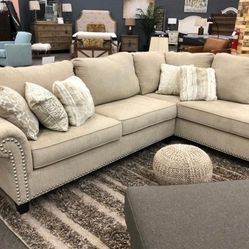 Brand New Ashley Couch 🛋️Dovemont Putty Sectional 