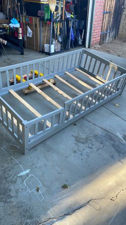 Toddler bed