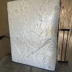   Mattresses: twin, full , queen regular ,  Colchon Nuevo Colchones plush or pillow top available cama bed mattress 