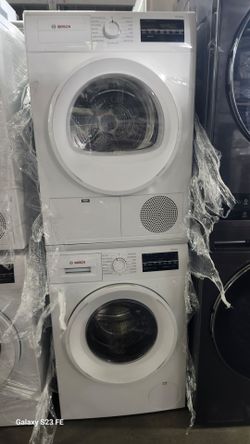 Bosch 300 Series Stackable Washer and Dryer Set