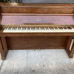 Starck Console Upright Piano