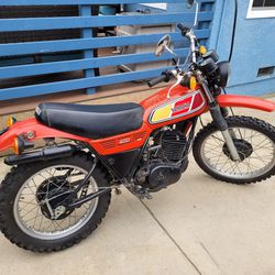 1977 Yamaha DT400 w/title And Registration