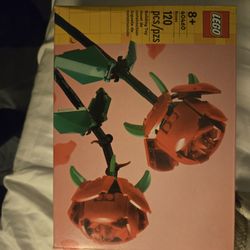 Rose LEGOS