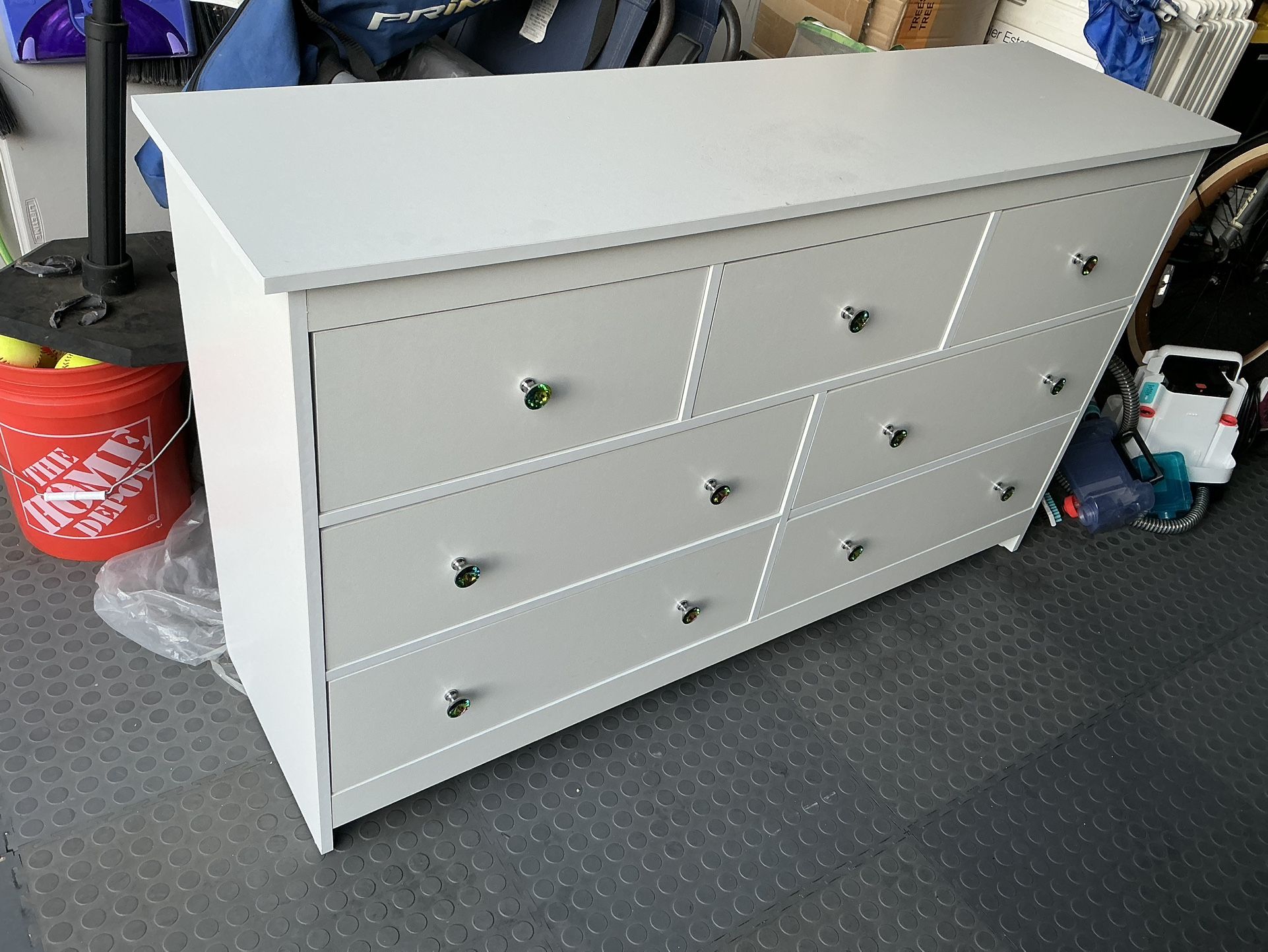 Custom 7 Drawer Dreesor