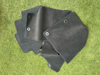 OEM Jeep Grand Cherokee L Floor Mats – $40