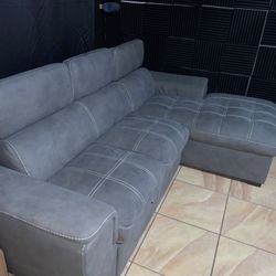 Sectional Sofa 