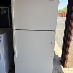 White Whirlpool Refrigerator And Freezer