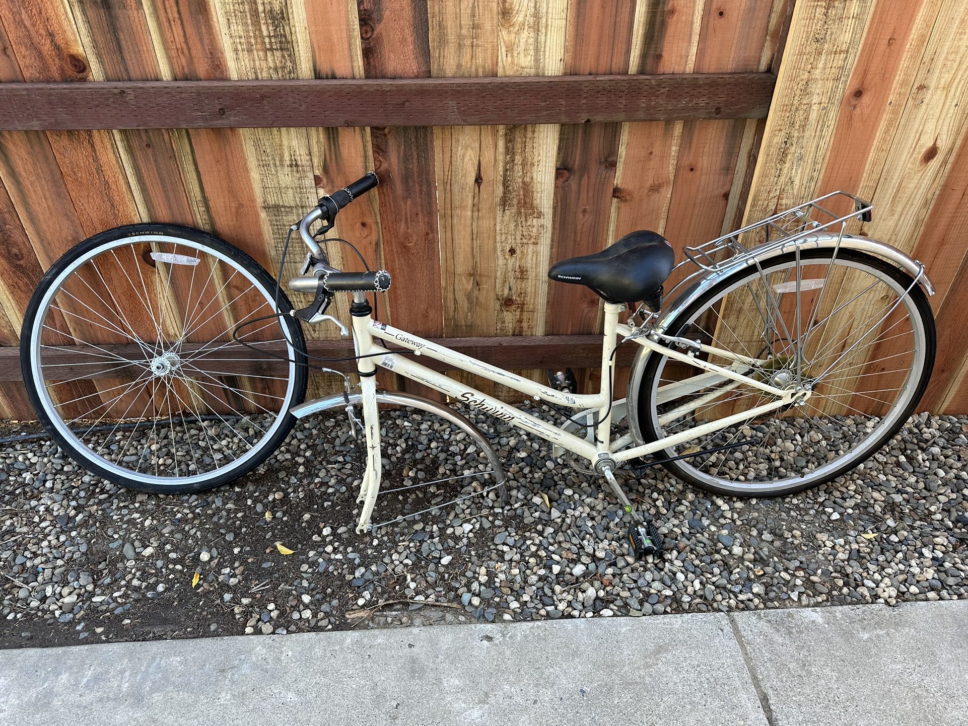 Schwinn Women's Bike 700c Gateway Model# S5475TG