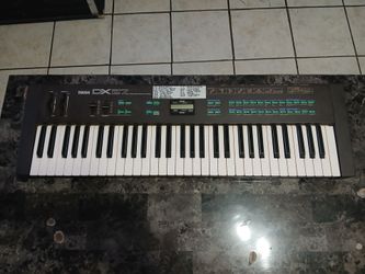 Yamaha DX27 Synthesizer Piano 1985