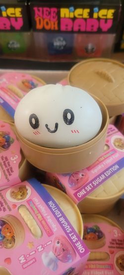 Squishy mini dumplings changing color