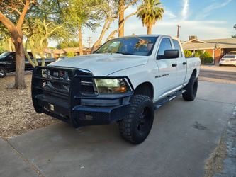 2011 dodge ram 4x4 titulo limpio emission para 2 años 160 mil millas