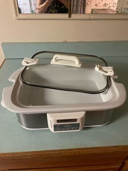 Crock-Pot Digital Slow Cooker with Locking Lid