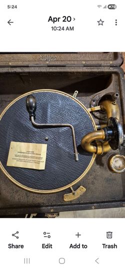 Antique suitcase Victrola