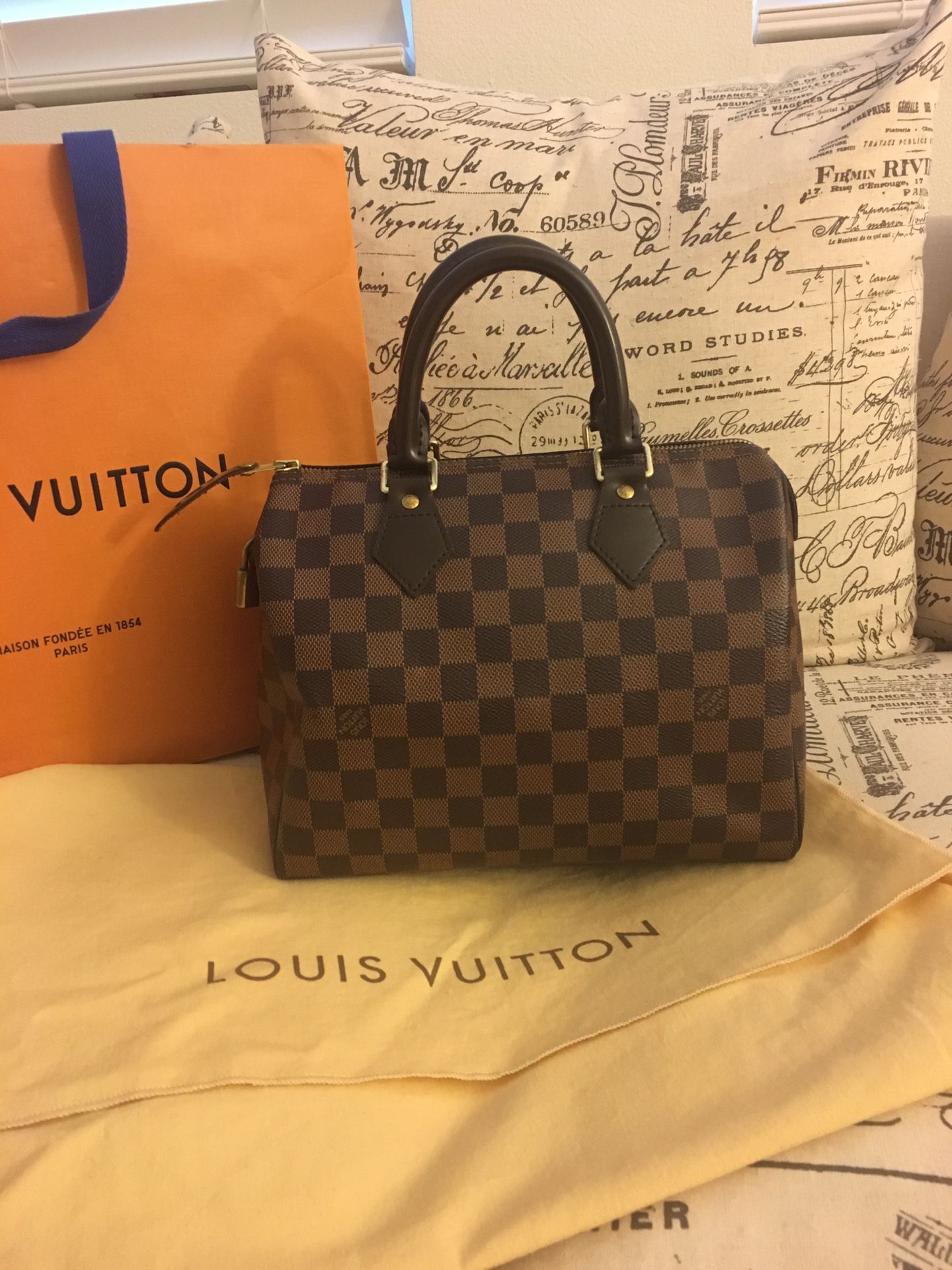 Guarantee Authentic Louis Vuitton Speedy 25 Bag