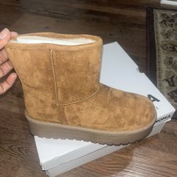 Sonoma Platform Boots Chestnut Color Size 4 New 