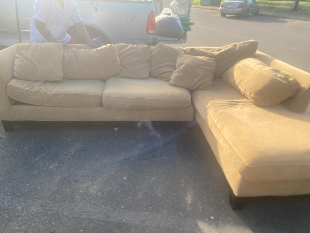 Couches Sectionals
