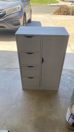 Cabinet with drawers