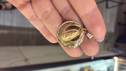 14 K Gold , Virgen de Guadalupe
