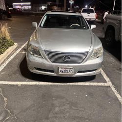 Lexus LS 460 
