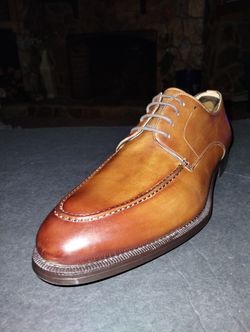 (Size 9) Men's, Like New, Magnanni Alva in Tabaco, genuine leather, made in Spain.