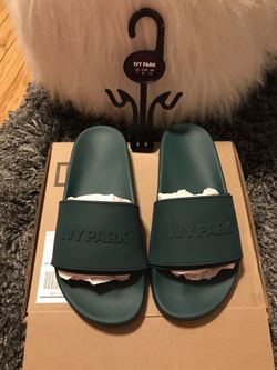 Ivy park hotsell embossed sliders