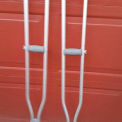 Teen Crutches Adjustable Height 
