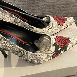 Anne Michelle   Size 8