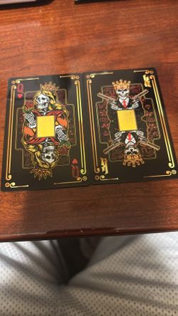 2x Gold King & Queen •RARE• Collectibles