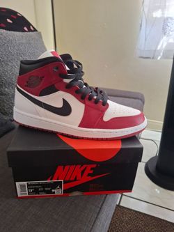 Jordan 1 mid 9.5 Ds OBO