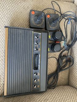 Original Atari With Games And Instructions 