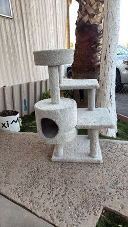 Cat tree