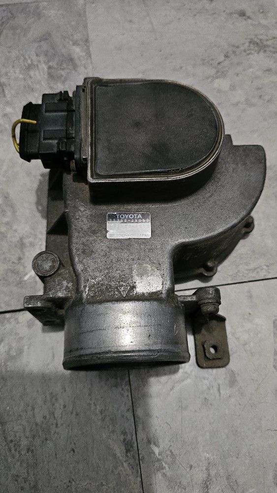 AIR FLOW METER SENSOR DENSO FOR TOYOTA PICKUP 22RE (89-95)