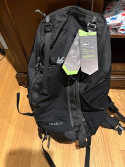 REI Men's Trail 40 Backpack