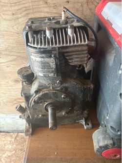 Briggs & Stratton small horizontal engine (go cart motor or???)