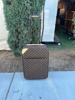 Louis Vuitton Monogram Rolling Luggage!