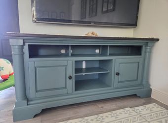 Solid wood tv console