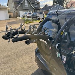 Saris Bones EX 3 Trunk Mount Bike Rack - Holds 3 Bikes - Like New!