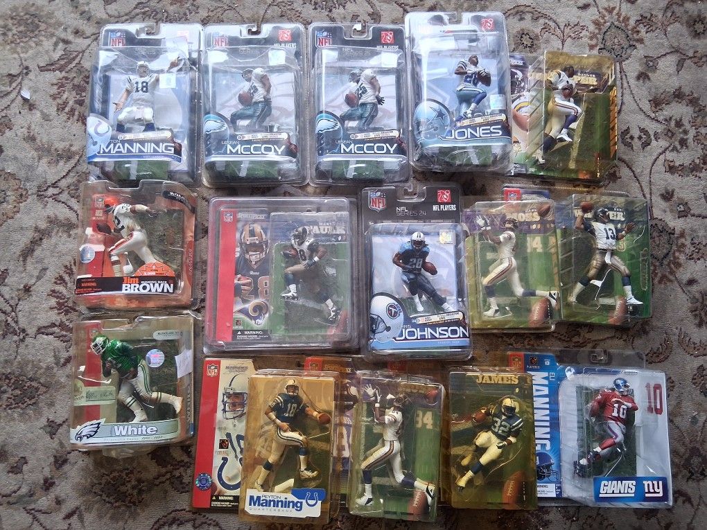 15 MC FARLANE FIGURINES BRAND NEW!@