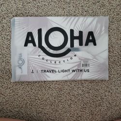 NWT Aloha Collection reversible tote