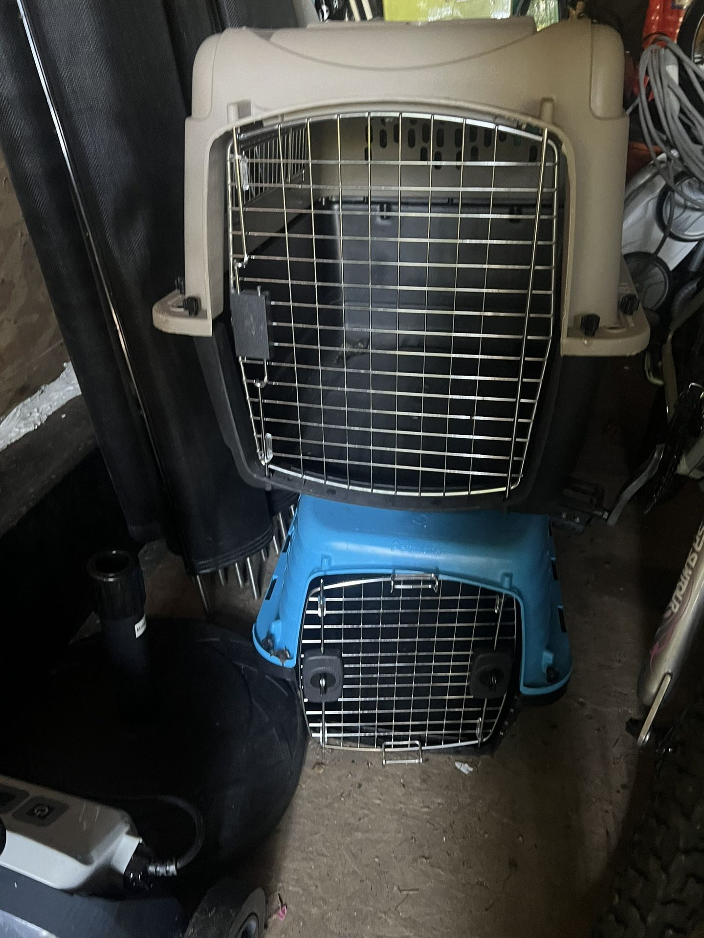 2 ANIMAL CRATES CAGES DOG PET KENNEL