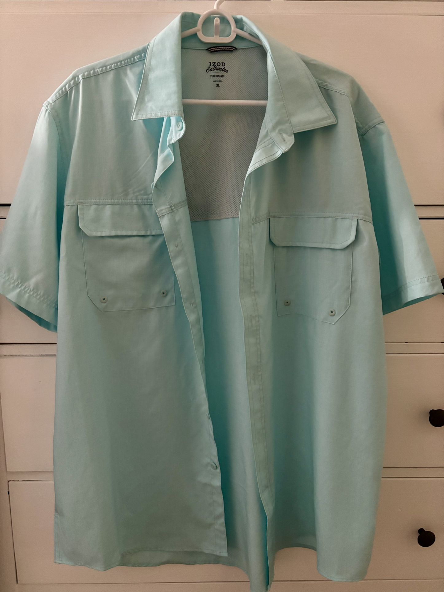 Izod Men’s Shirt - XL